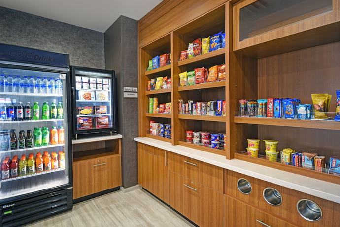 Imagen de los interiores del Hotel Springhill Suites by Marriott Hartford Cromwell. Foto 15
