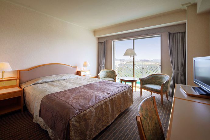 Imagen de la habitación del Hotel Springs Makuhari. Foto 10