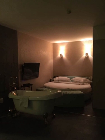 Imagen de la habitación del Hotel Springs Valley. Foto 15