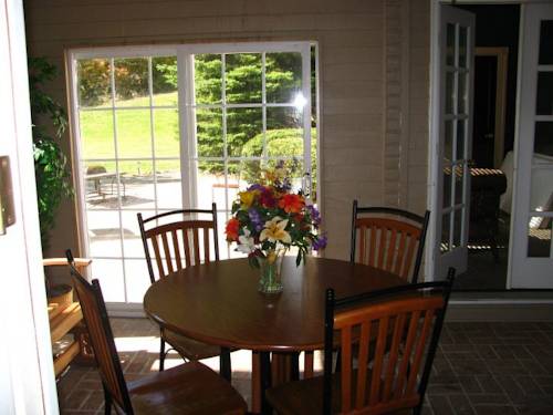 Imagen de la habitación del Hotel Spruce Hill Inn and Cottages. Foto 9