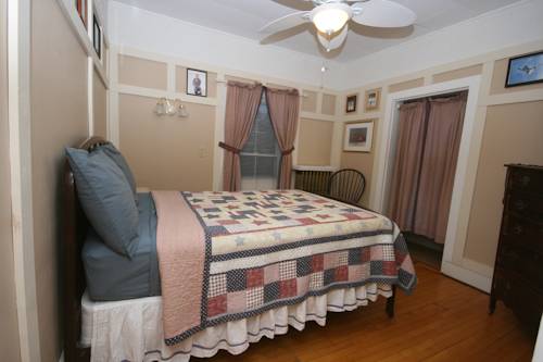 Imagen de la habitación del Hotel Spruce Lodge Bed And Breakfast. Foto 6