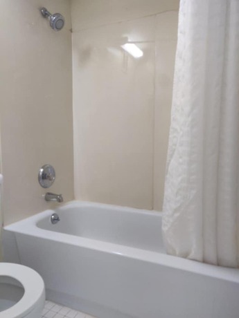 Imagen general del Hotel Sprucewood Inn. Foto 4