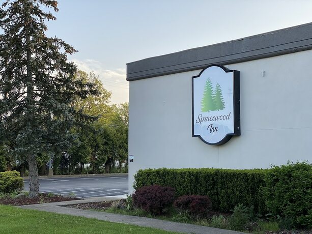 Imagen general del Hotel Sprucewood Inn. Foto 13