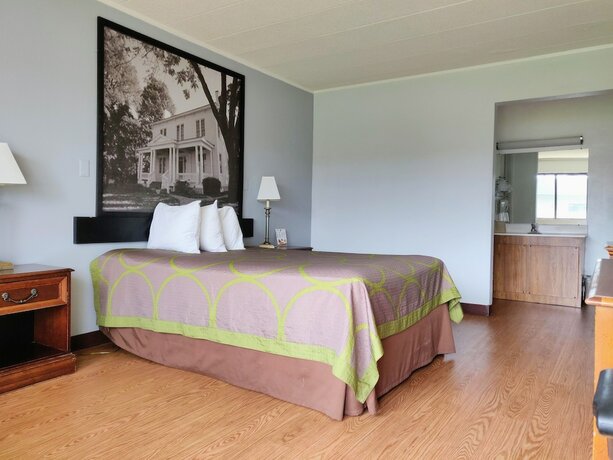 Imagen de la habitación del Hotel Sprucewood Inn. Foto 19