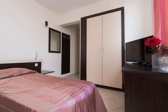 Imagen de la habitación del Hotel Sps. Foto 24