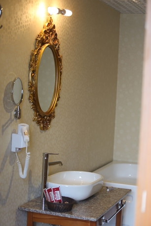 Imagen de la habitación del Hotel Sputnik Batumi. Foto 5