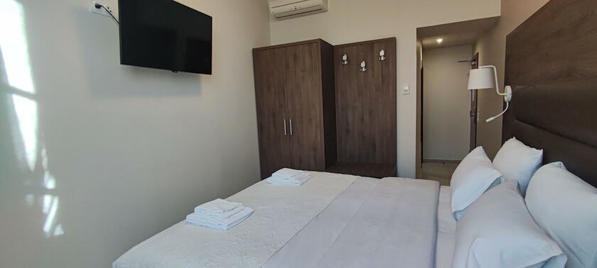 Imagen general del Hotel Square H&ocirc;tel, Nimes. Foto 1