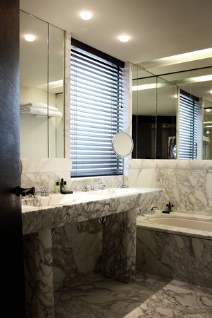 Imagen de la habitación del Hotel Square, París. Foto 6