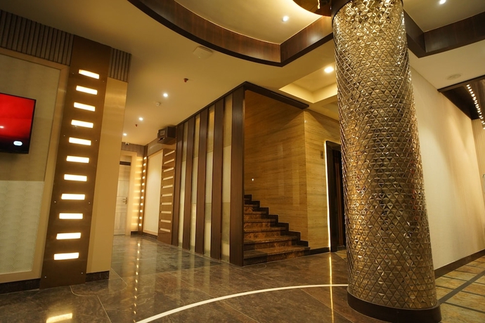 Imagen de los interiores del Hotel Square S. Foto 13