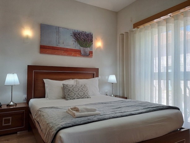 Imagen de la habitación del Hotel Square, SERTA. Foto 15