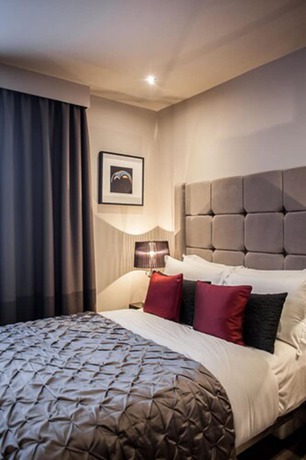 Imagen de la habitación del Hotel Square Townhouse. Foto 2