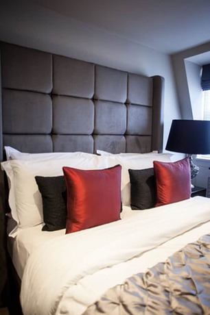 Imagen de la habitación del Hotel Square Townhouse. Foto 4