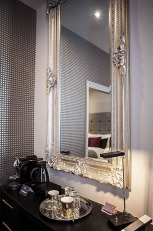 Imagen de la habitación del Hotel Square Townhouse. Foto 5