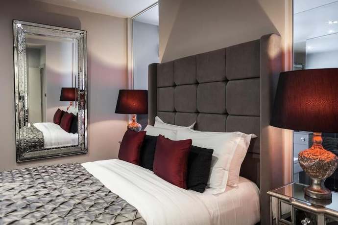 Imagen de la habitación del Hotel Square Townhouse. Foto 6