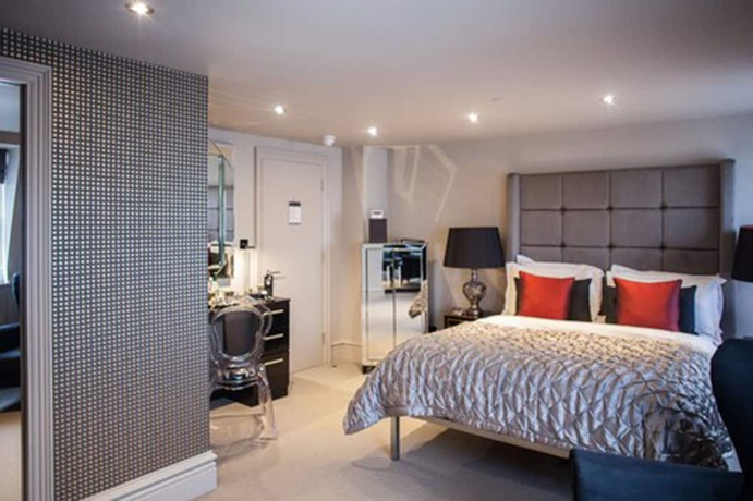 Imagen de la habitación del Hotel Square Townhouse. Foto 17