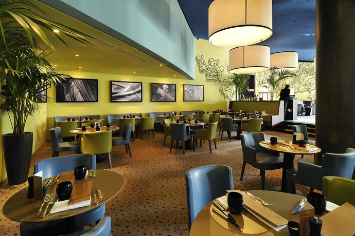 Imagen del bar/restaurante del Hotel Square, Trocadero. Foto 4