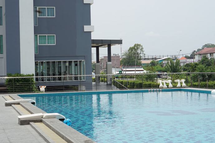 Imagen de la piscina del Hotel Sr Residence. Foto 17