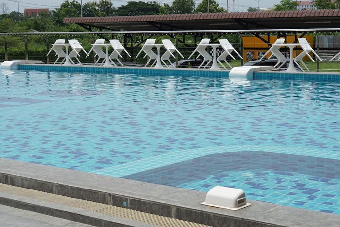 Imagen de la piscina del Hotel Sr Residence. Foto 18