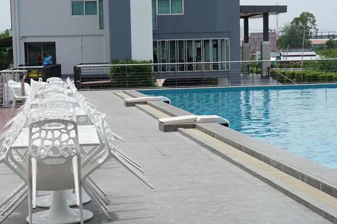 Imagen de la piscina del Hotel Sr Residence. Foto 20