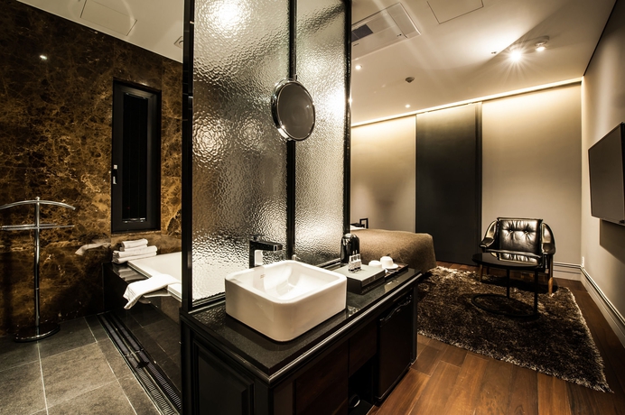 Imagen de la habitación del Hotel Sr Sadang. Foto 7