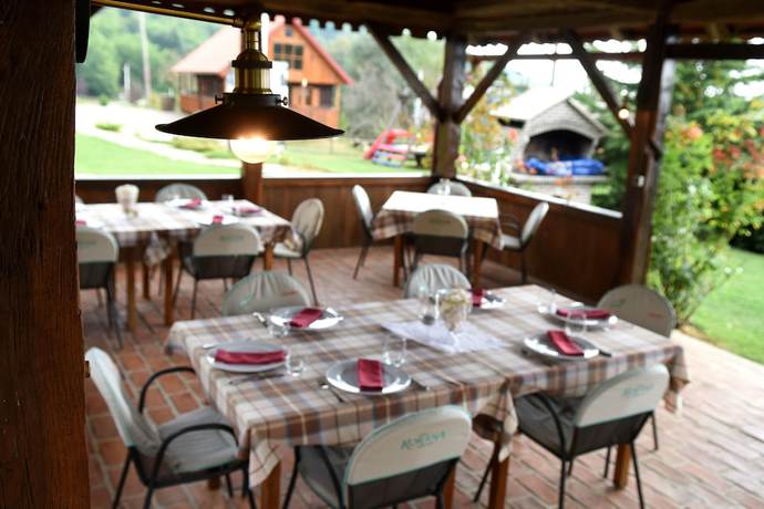 Imagen del bar/restaurante del Hotel SrCe Prirode. Foto 5