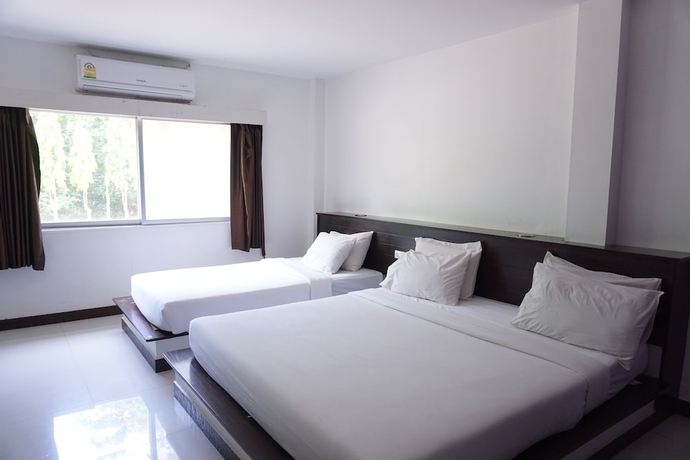 Imagen de la habitación del Hotel Sri Chumphon. Foto 4