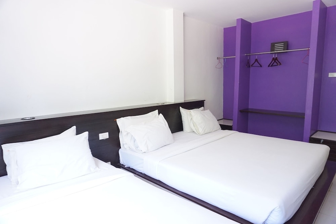 Imagen de la habitación del Hotel Sri Chumphon. Foto 5