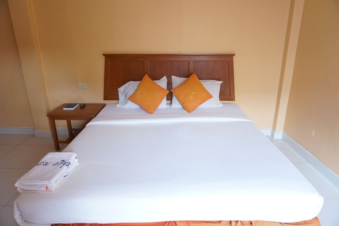 Imagen de la habitación del Hotel Sri Chumphon. Foto 6