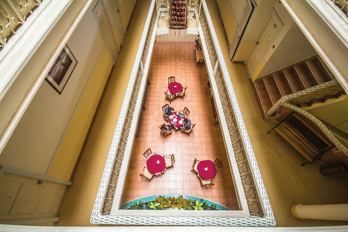Imagen de los interiores del Hotel Sri Isan. Foto 13