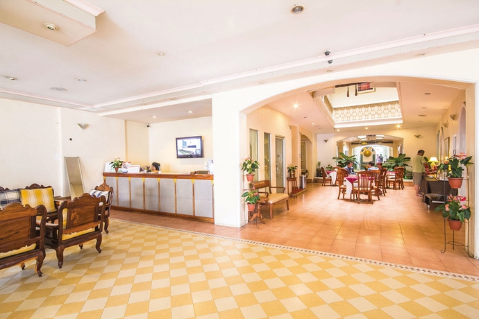 Imagen de los interiores del Hotel Sri Isan. Foto 16