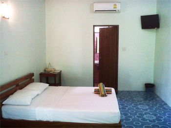 Imagen de la habitación del Hotel Sri Phairin Resort. Foto 6