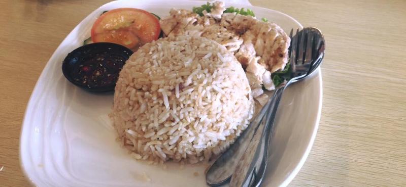 Imagen del bar/restaurante del Hotel Sri Rembia. Foto 3