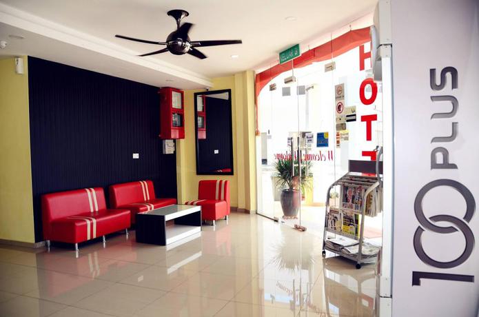 Imagen de los interiores del Hotel Sri Rembia. Foto 6