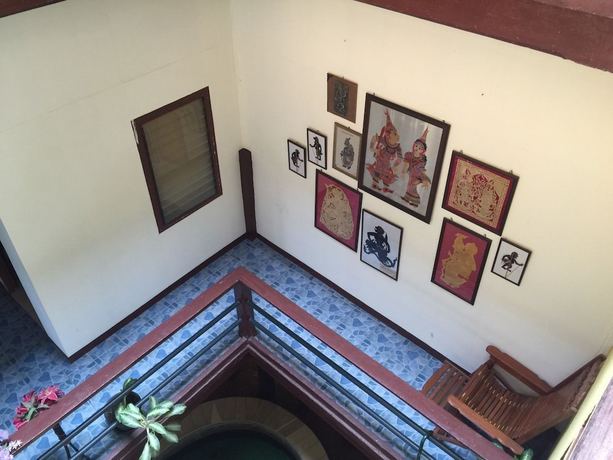 Imagen de los interiores del Hotel Sri Trang. Foto 16