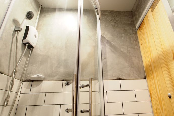 Imagen de la habitación del Hotel Sribumpen+. Foto 2