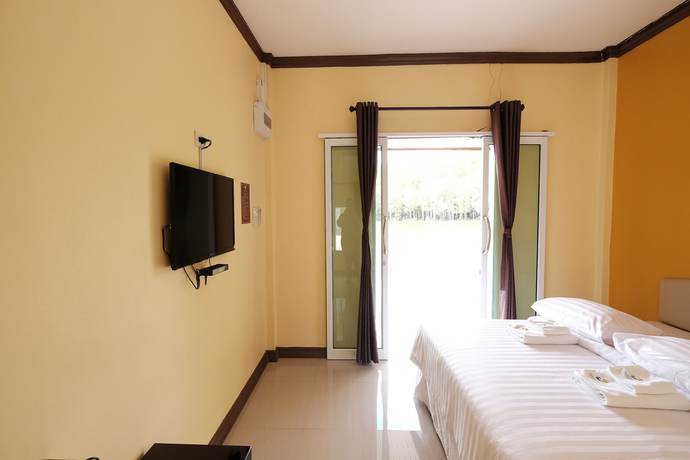 Imagen de la habitación del Hotel Srikanlaya Resort. Foto 7
