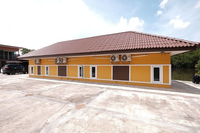 Imagen de la habitación del Hotel Srikanlaya Resort. Foto 17