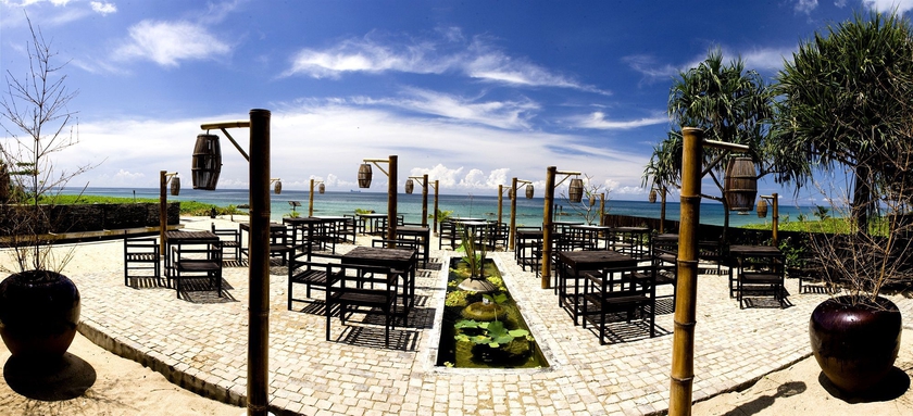 Imagen del bar/restaurante del Hotel Srilanta Resort and Spa. Foto 3