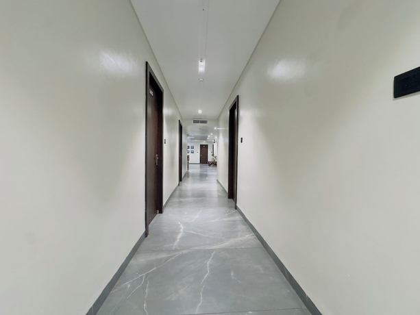 Imagen de los interiores del Hotel Srimad. Foto 8