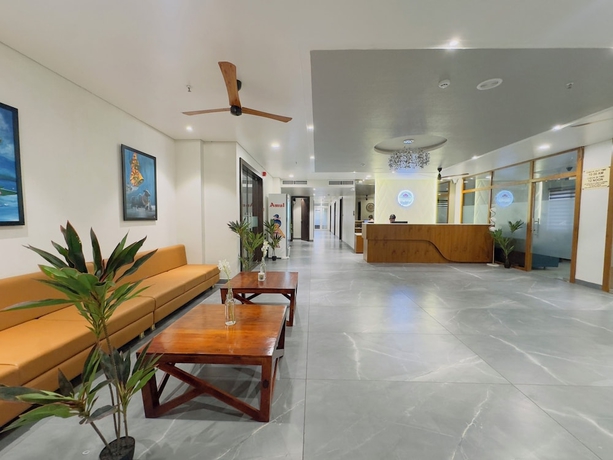 Imagen de los interiores del Hotel Srimad. Foto 10