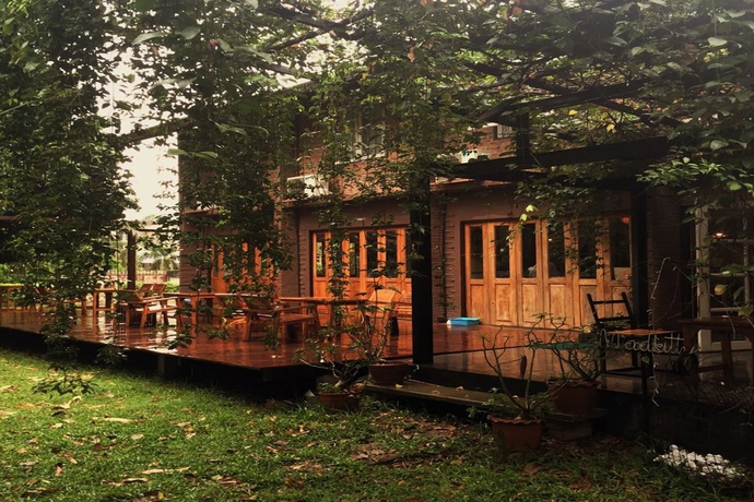 Imagen de los exteriores del Hotel Srinual Lodge. Foto 10