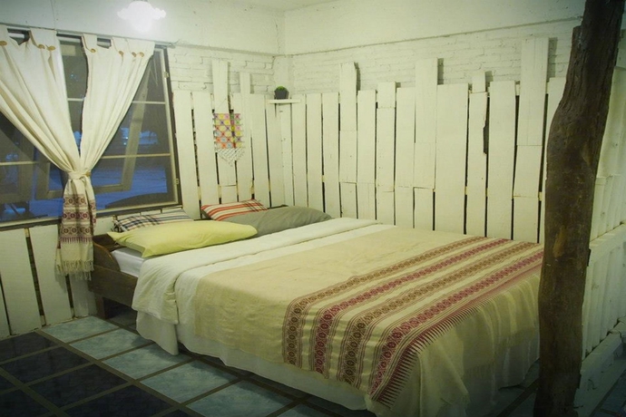 Imagen de la habitación del Hotel Srinual Lodge. Foto 8