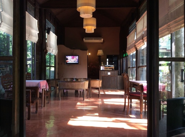 Imagen del bar/restaurante del Hotel Sri-ping Resort. Foto 6