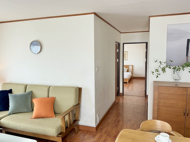 Imagen de la habitación del Hotel Sriracha Avenue. Foto 1