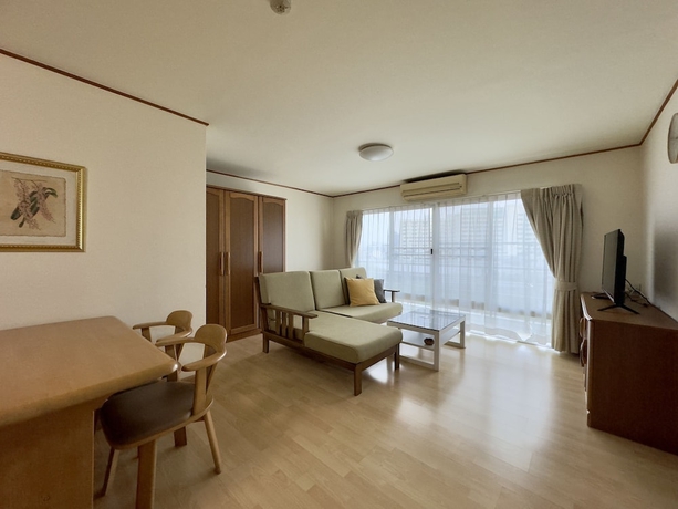 Imagen de la habitación del Hotel Sriracha Avenue. Foto 10