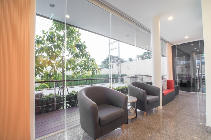 Imagen de los interiores del Hotel Sriracha Biz Residence. Foto 15