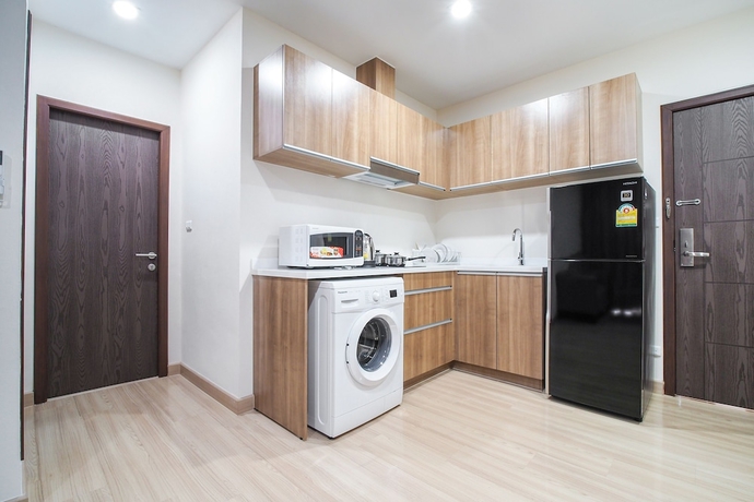 Imagen de la habitación del Hotel Sriracha Biz Residence. Foto 7