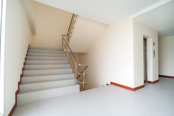 Imagen de los interiores del Hotel Sriracha Biz Residence. Foto 19