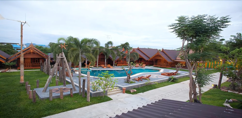 Imagen de los exteriores del Hotel Srisawat Resort. Foto 8
