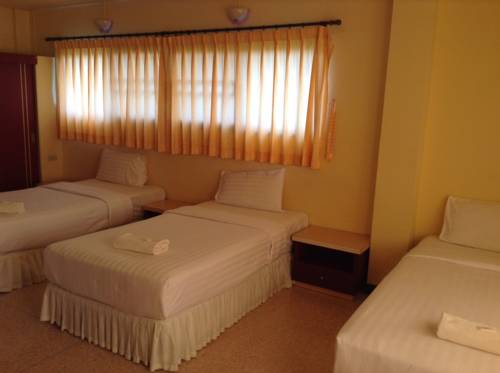 Imagen de la habitación del Hotel Srisomthai. Foto 5